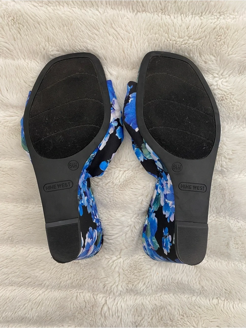 Nine West Blue Floral Knot Wedge Sandals Size 6.5